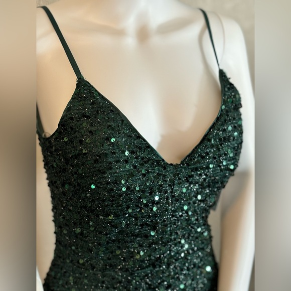 🥳♥️ NWT Dear Moon Green Sequin V-Neck Side Slit Mini Dress - Picture 4 of 12